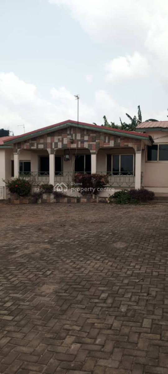 Titled 4 Bedrooms House, Montessori School Area, Gbawe, Ga South Municipal, Accra, Detached Bungalow for Sale