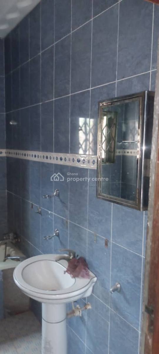 Titled 4 Bedrooms House, Montessori School Area, Gbawe, Ga South Municipal, Accra, Detached Bungalow for Sale