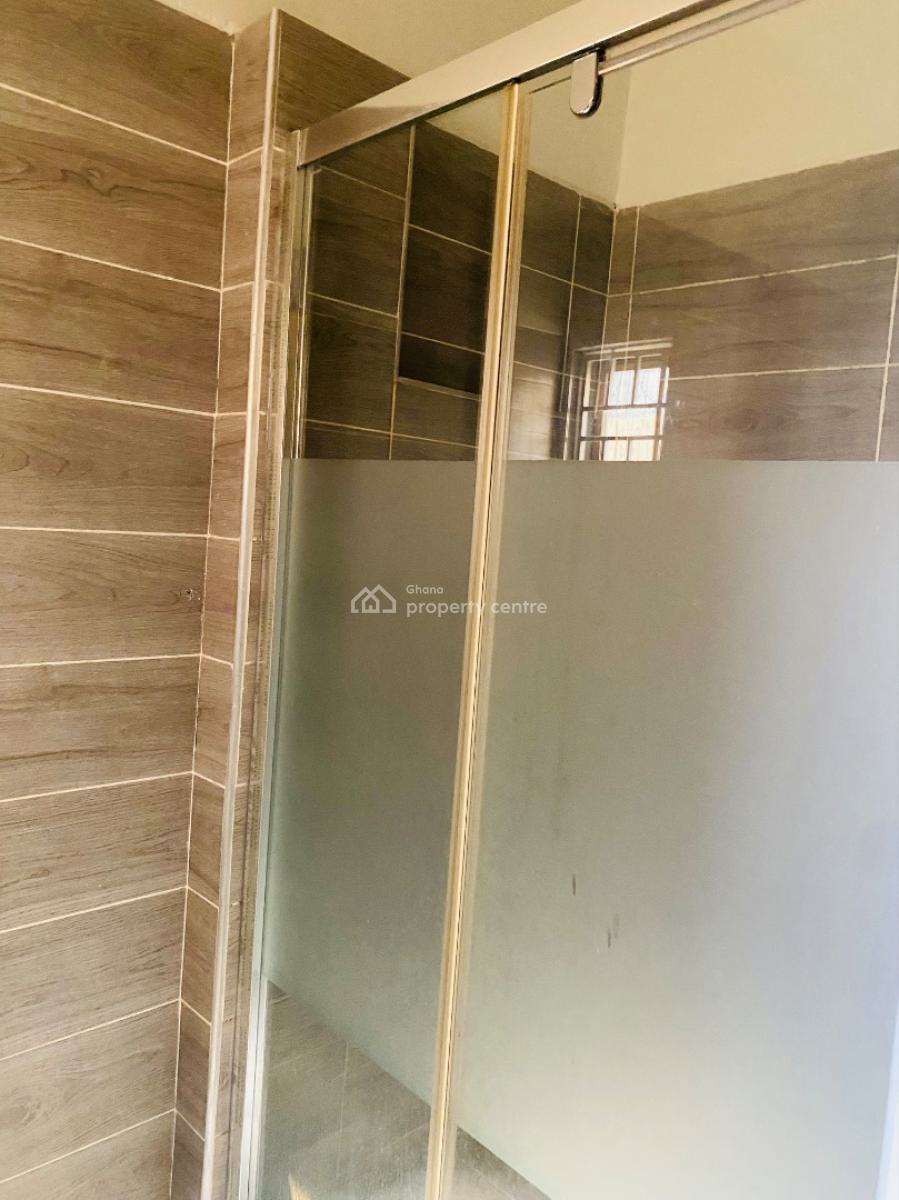 2 Bedrooms, Cfc Estate, Achimota, Accra, Detached Bungalow for Rent