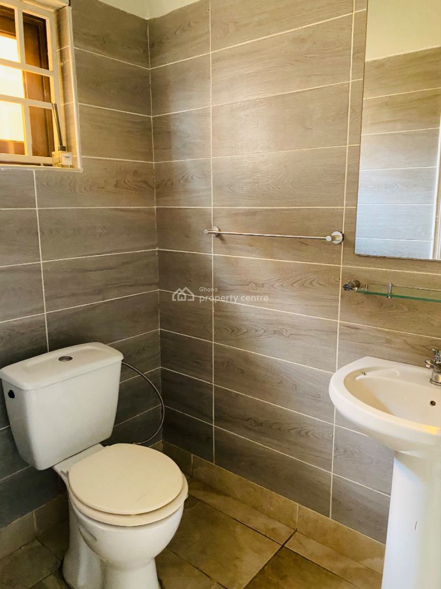 2 Bedrooms, Cfc Estate, Achimota, Accra, Detached Bungalow for Rent