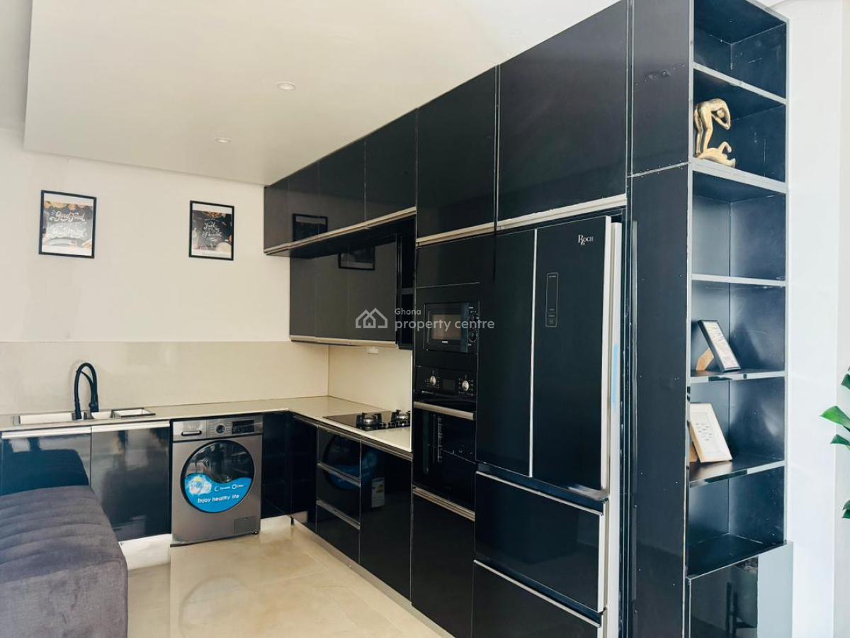 1 Bedroom Apartment with Rooftop Swimming Pool and Gym, Osu, Accra, Mini Flat for Sale