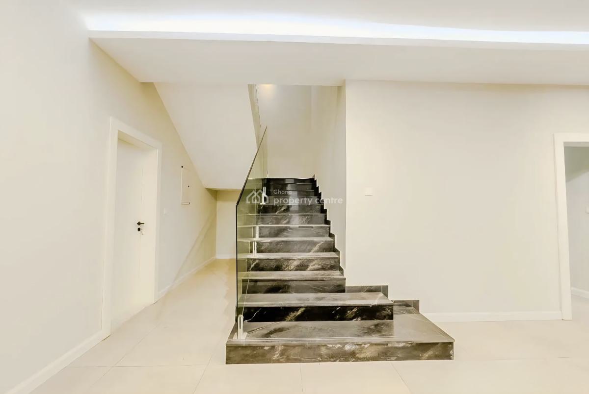 5 Bedroom House, East Airport, Accra Metropolitan, Accra, House for Sale