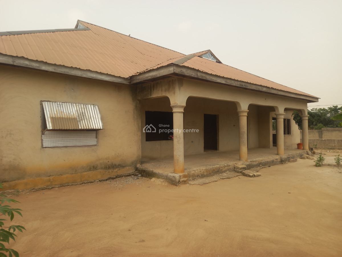 6 Bedrooms, Duase New Site., Kumasi Metropolitan, Ashanti, House for Sale
