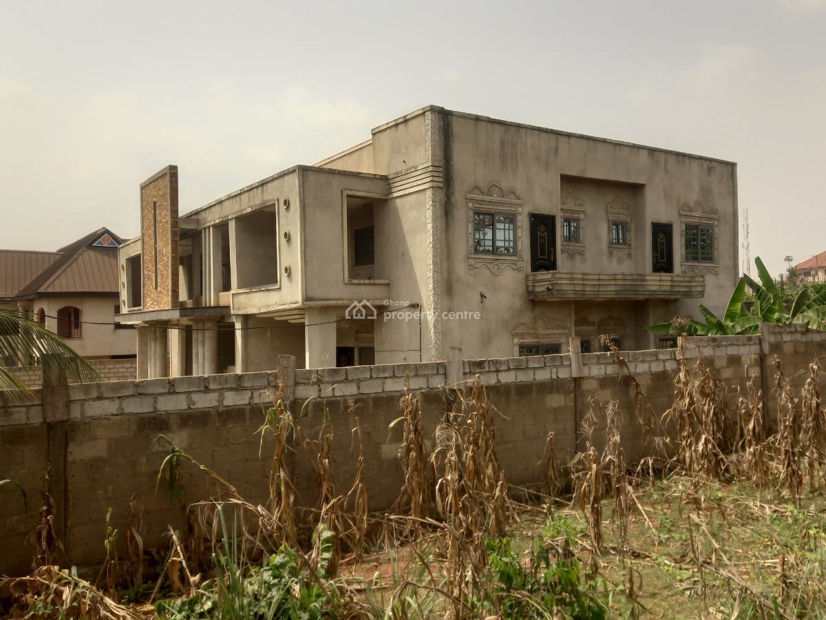 10 Bedrooms, Pakyi No 2. Santasi Road., Kumasi Metropolitan, Ashanti, House for Sale