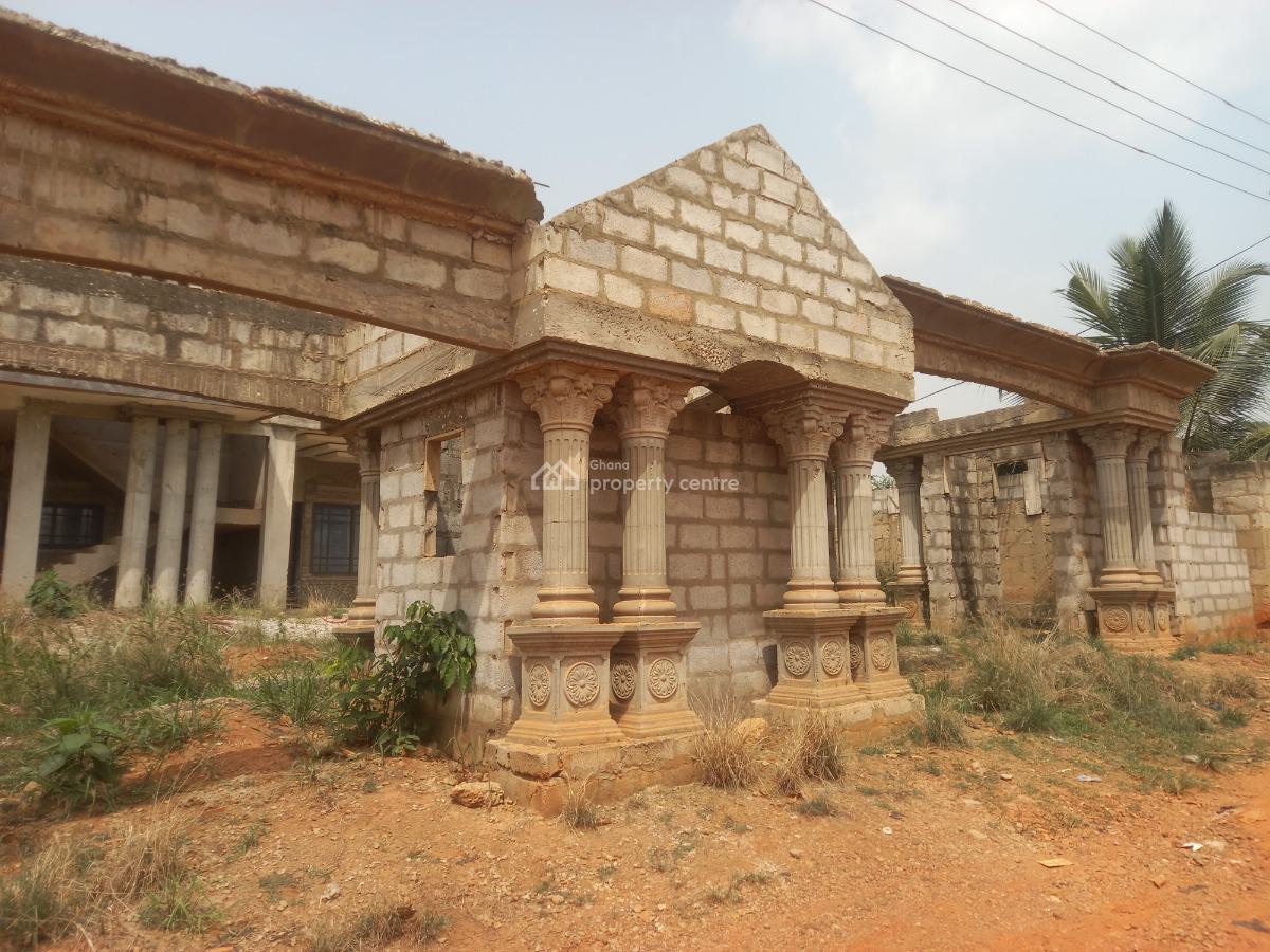 10 Bedrooms, Pakyi No 2. Santasi Road., Kumasi Metropolitan, Ashanti, House for Sale