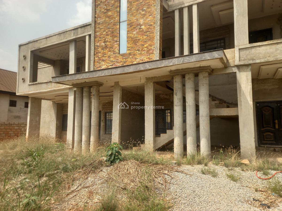 10 Bedrooms, Pakyi No 2. Santasi Road., Kumasi Metropolitan, Ashanti, House for Sale