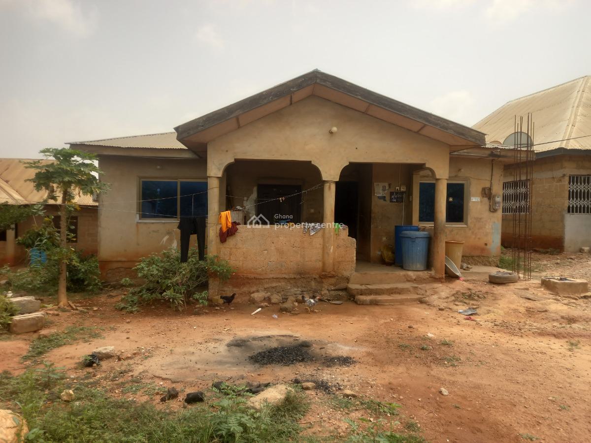 4 Bedrooms, Santasi Ampatia, Near Santasi Station., Kumasi Metropolitan, Ashanti, House for Sale