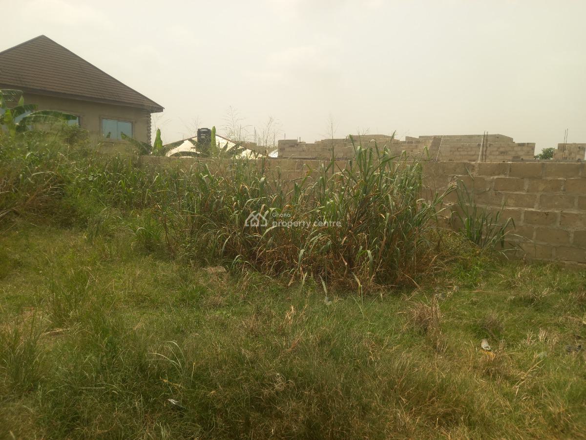 Plot  ( Fence Walled) & 3,000 Blocks, K Lebi, Ejisu., Ejisu-juaben Municipal, Ashanti, Residential Land for Sale