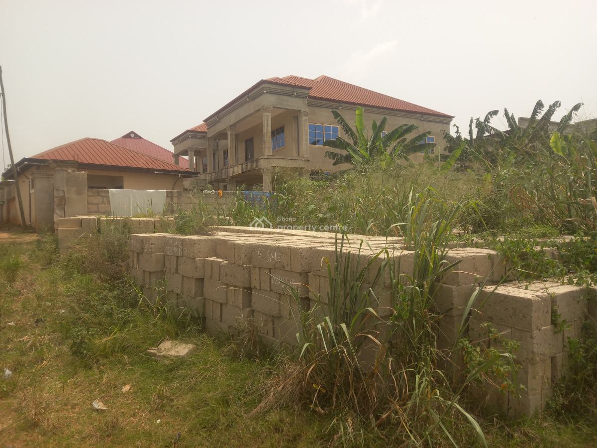 Plot  ( Fence Walled) & 3,000 Blocks, K Lebi, Ejisu., Ejisu-juaben Municipal, Ashanti, Residential Land for Sale