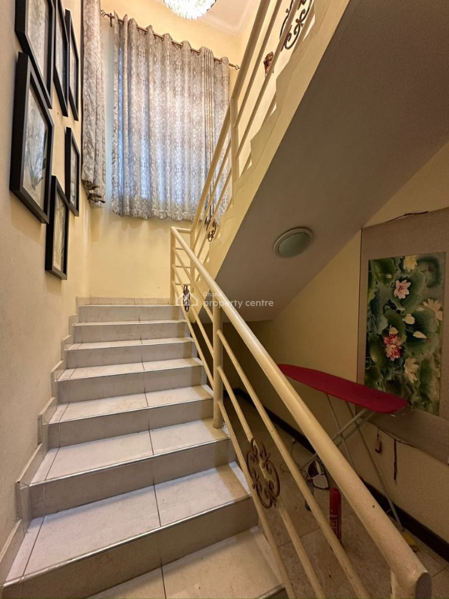 Executive 2 Units of 3 Bedrooms, Kanda Estate, Accra, House for Sale