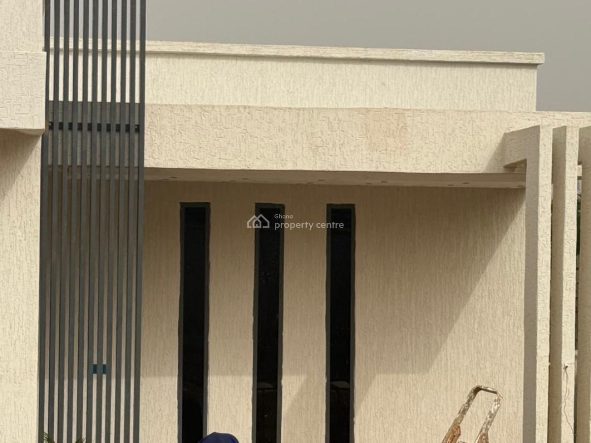 Elegant 3-bedroom House at Kronkromase, Kronkromase, Kumasi Metropolitan, Ashanti, Semi-detached Bungalow for Sale