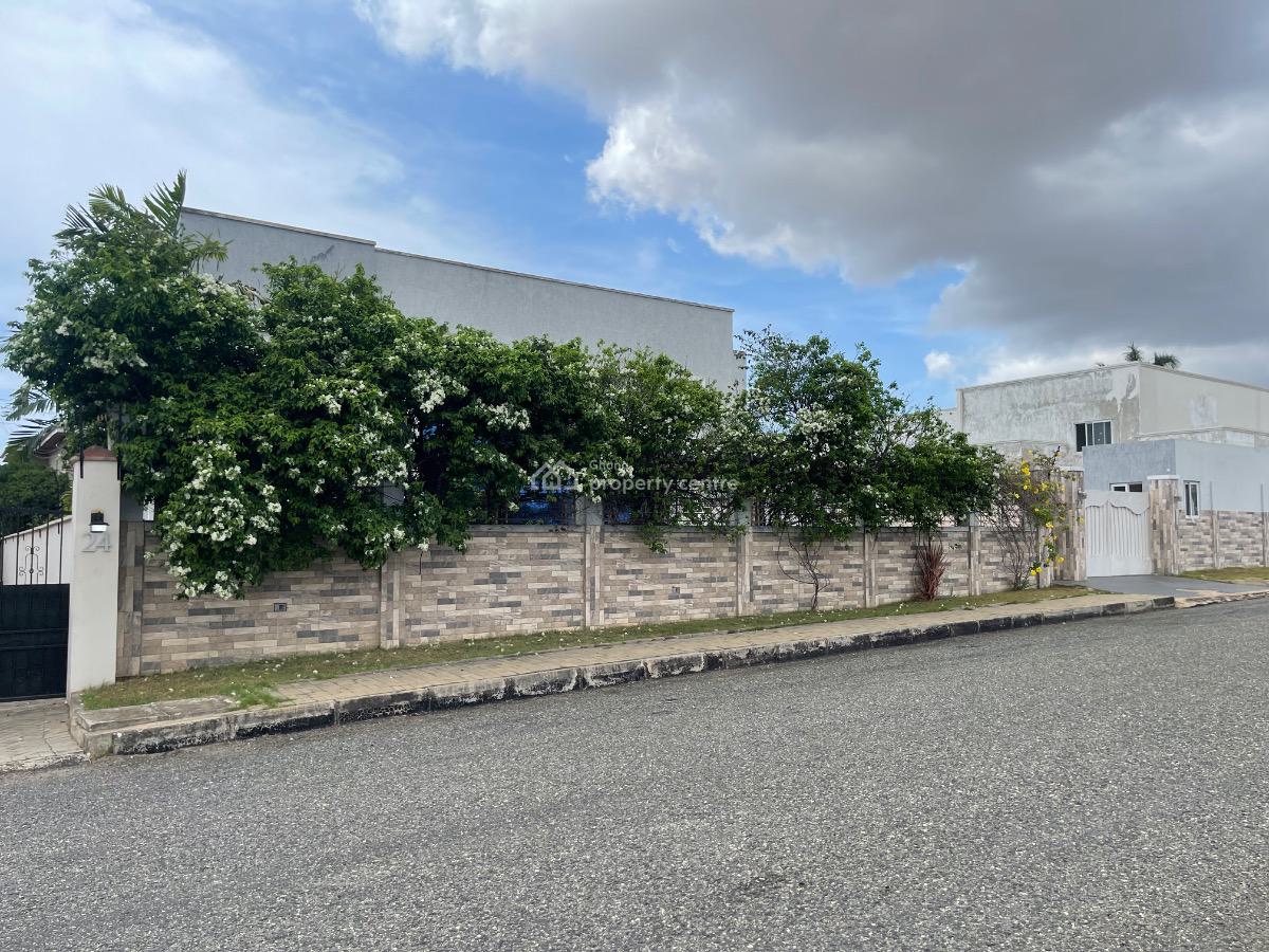 Luxurious 4-bedroom,2-room Bq + Swimming Pool, Airport Hills Next to Lister Hospital, East Airport, Airport Residential Area, Accra, House for Sale