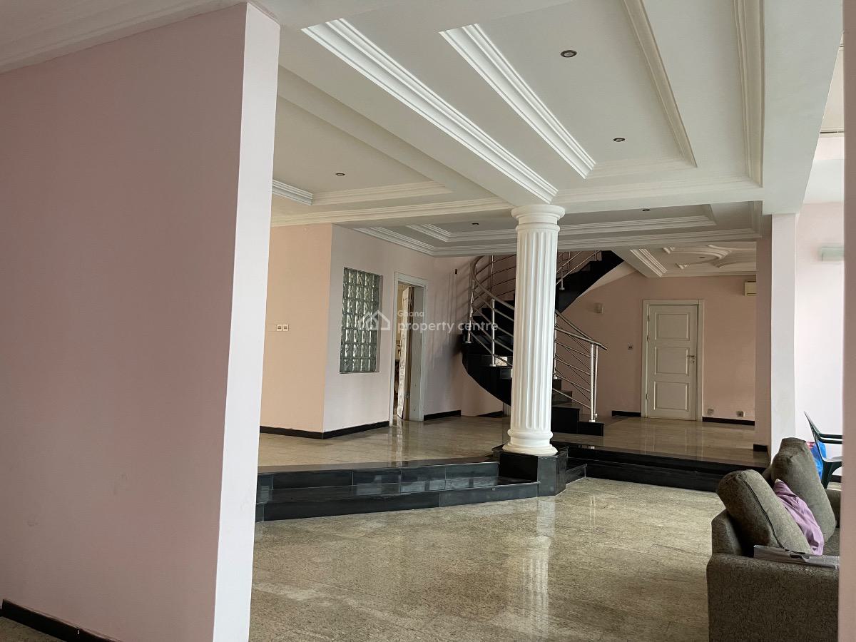 Luxurious 4-bedroom,2-room Bq + Swimming Pool, Airport Hills Next to Lister Hospital, East Airport, Airport Residential Area, Accra, House for Sale