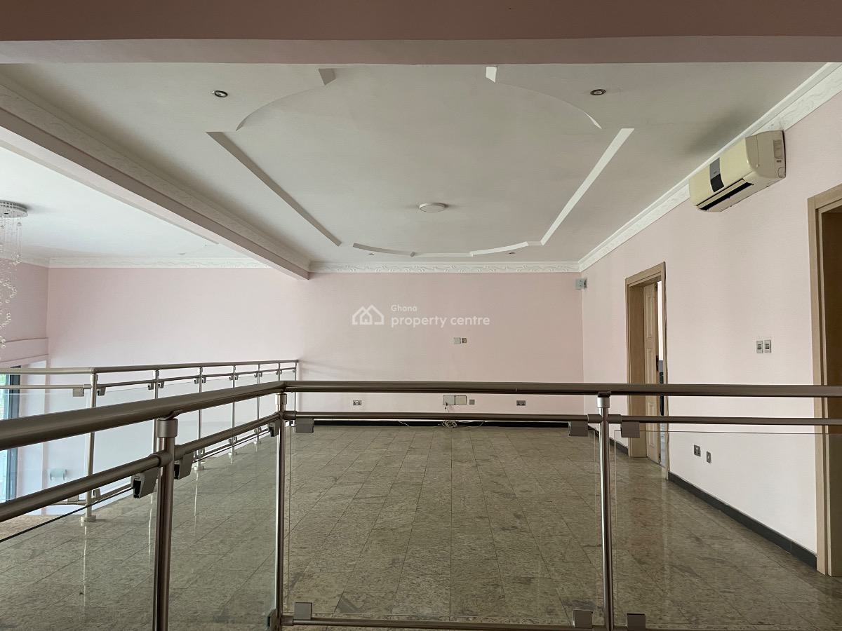 Luxurious 4-bedroom,2-room Bq + Swimming Pool, Airport Hills Next to Lister Hospital, East Airport, Airport Residential Area, Accra, House for Sale