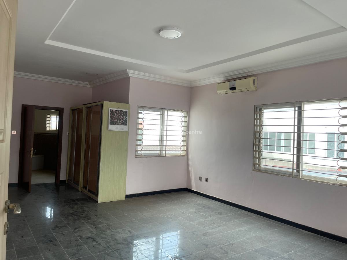 Luxurious 4-bedroom,2-room Bq + Swimming Pool, Airport Hills Next to Lister Hospital, East Airport, Airport Residential Area, Accra, House for Sale
