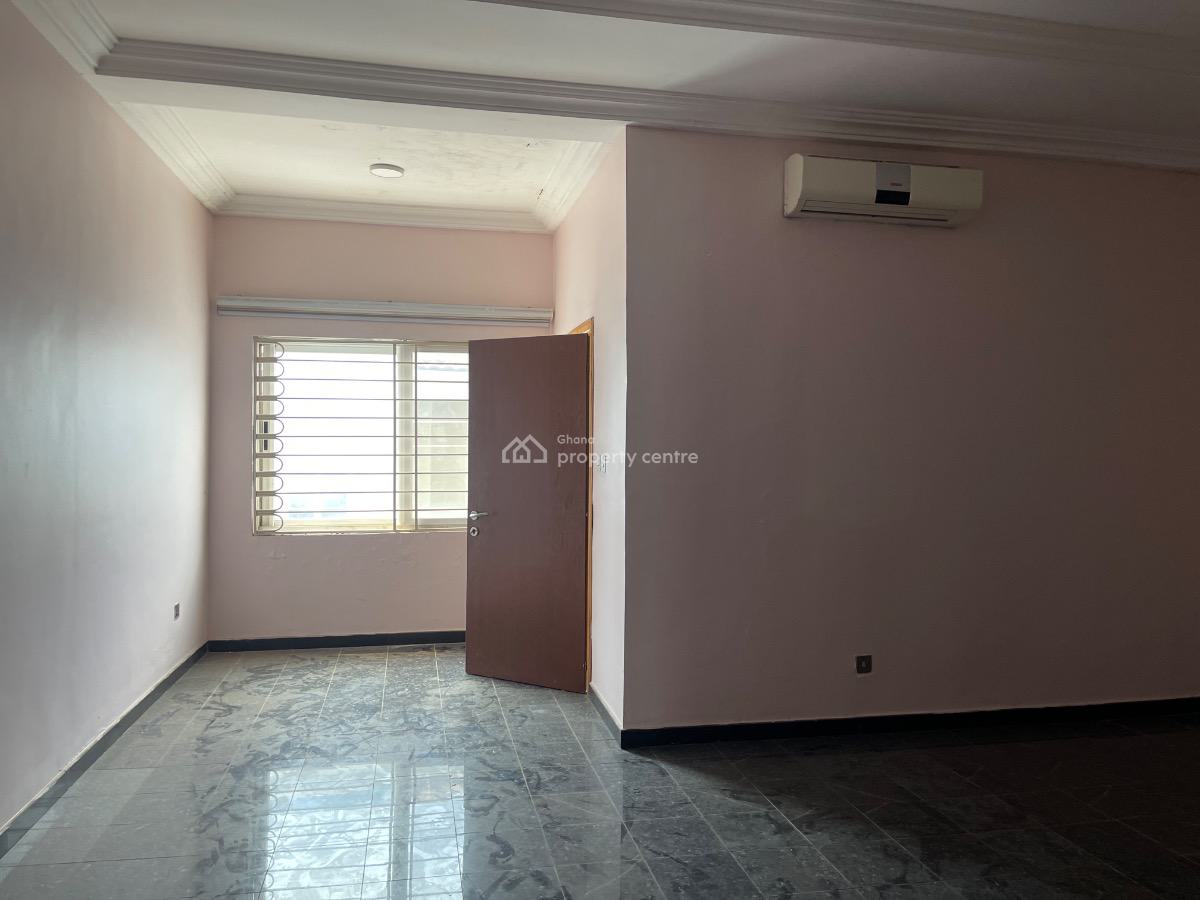 Luxurious 4-bedroom,2-room Bq + Swimming Pool, Airport Hills Next to Lister Hospital, East Airport, Airport Residential Area, Accra, House for Sale