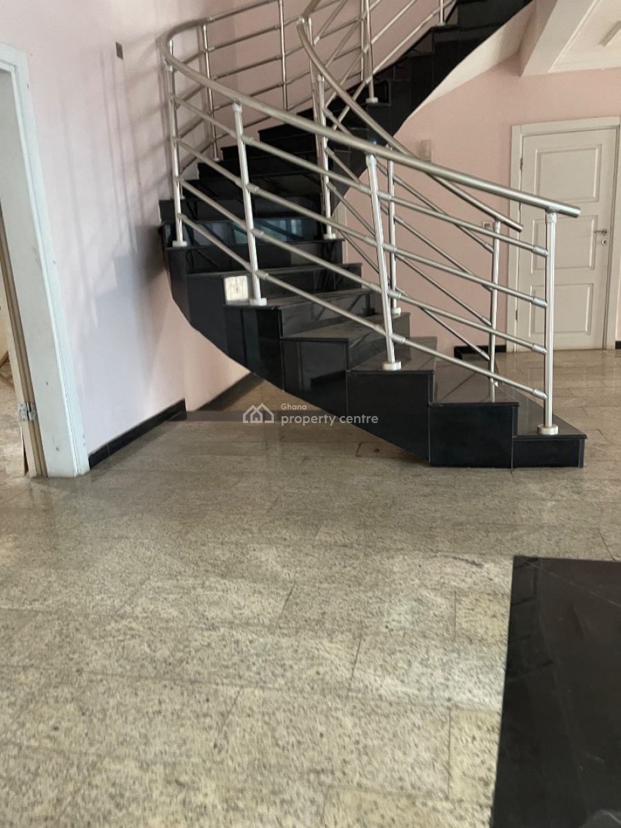 Luxurious 4-bedroom,2-room Bq + Swimming Pool, Airport Hills Next to Lister Hospital, East Airport, Airport Residential Area, Accra, House for Sale