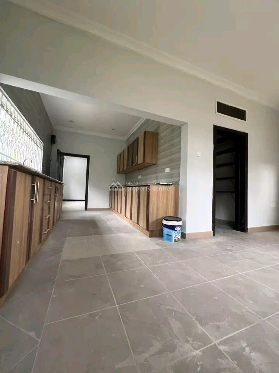 Decent 4-bed House @ Tesano, Tesano, Accra, House for Rent