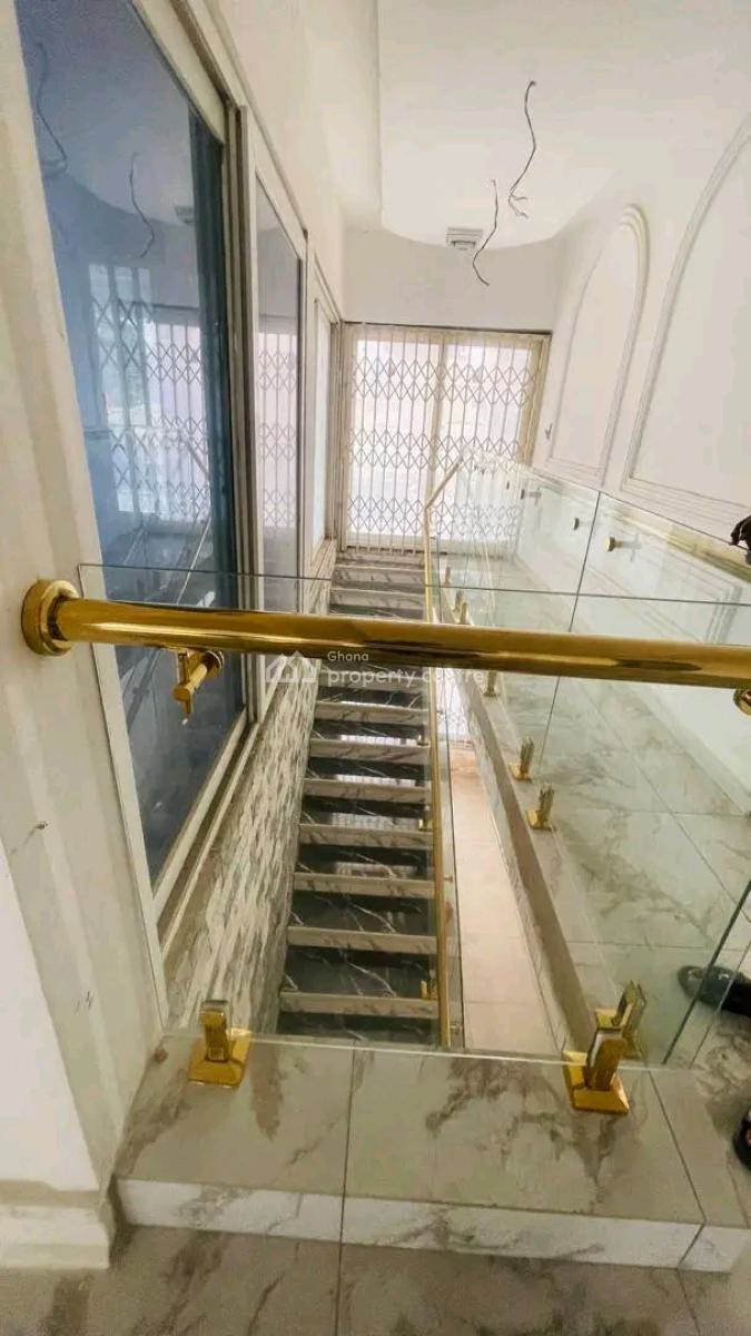 Executive 6-bedroom House @ Tesano, Tesano, Accra, House for Rent