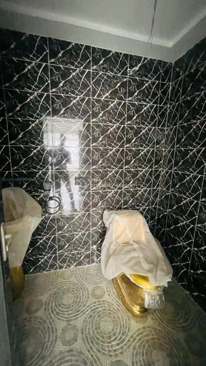 Executive 6-bedroom House @ Tesano, Tesano, Accra, House for Rent