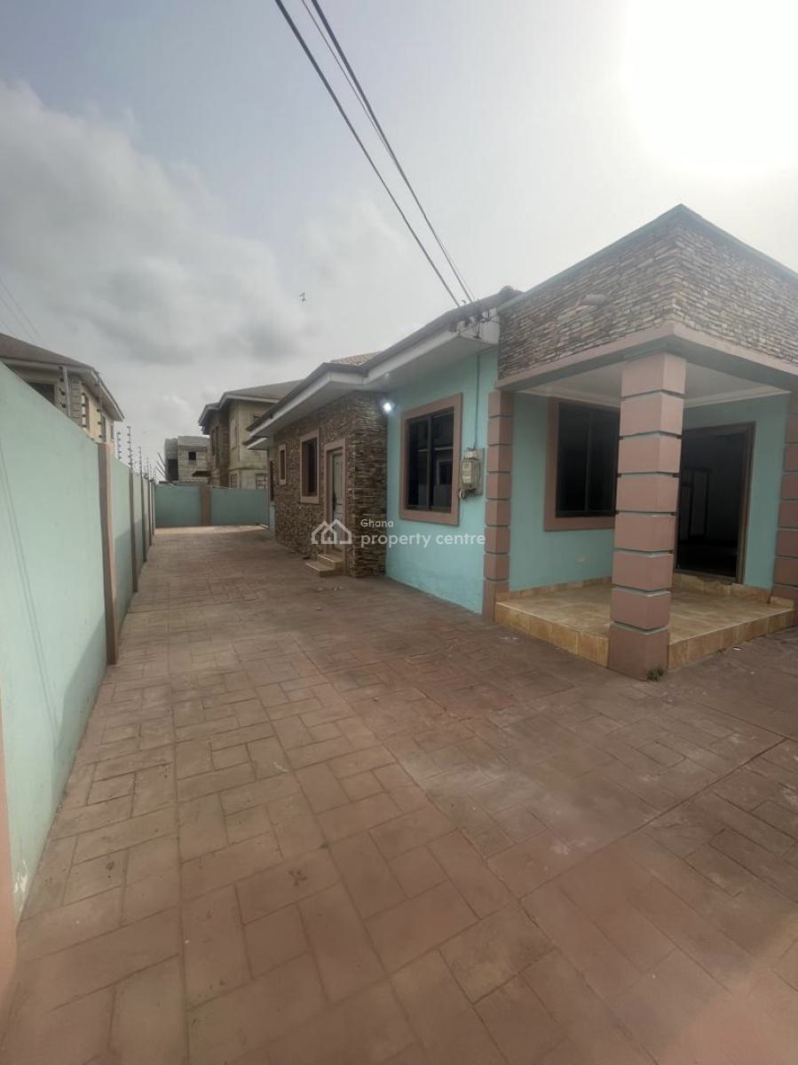 3 Bedrooms Detached Bungalow, Ashongman Estate Bridge, Ga East Municipal, Accra, Detached Bungalow for Sale