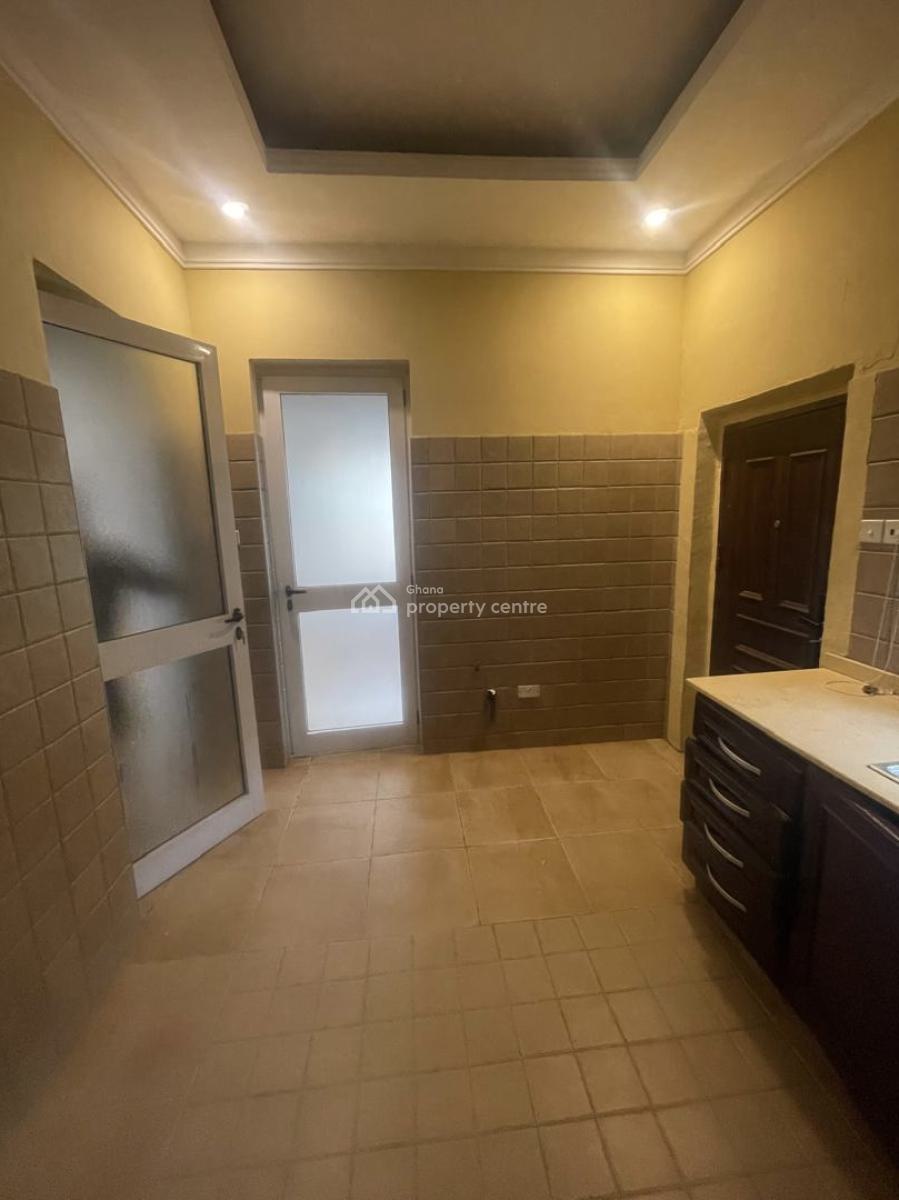 3 Bedrooms Detached Bungalow, Ashongman Estate Bridge, Ga East Municipal, Accra, Detached Bungalow for Sale