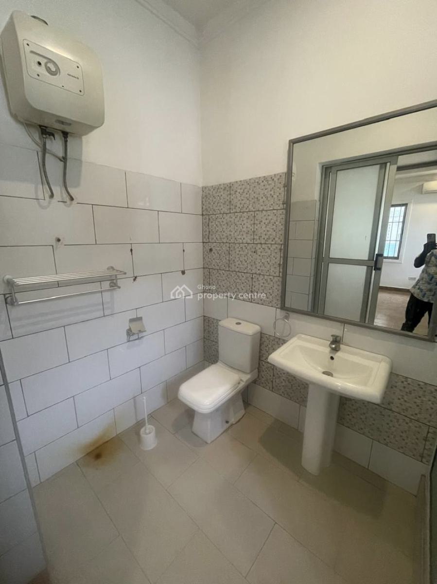 3 Bedrooms Detached Bungalow, Ashongman Estate Bridge, Ga East Municipal, Accra, Detached Bungalow for Sale