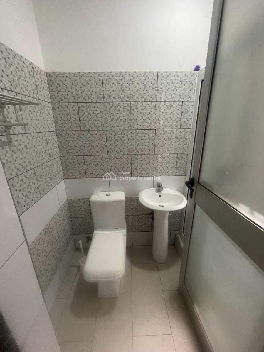 3 Bedrooms Detached Bungalow, Ashongman Estate Bridge, Ga East Municipal, Accra, Detached Bungalow for Sale