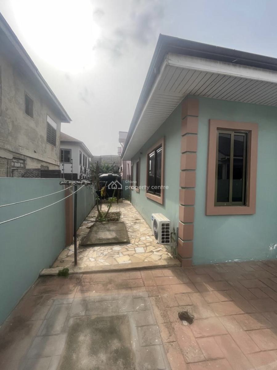 3 Bedrooms Detached Bungalow, Ashongman Estate Bridge, Ga East Municipal, Accra, Detached Bungalow for Sale