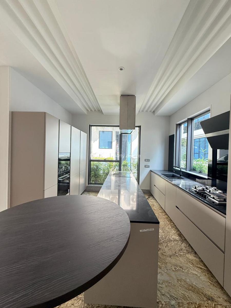 Executive Newly Built 4 Bedroom, Cantonments, Accra, Townhouse for Rent