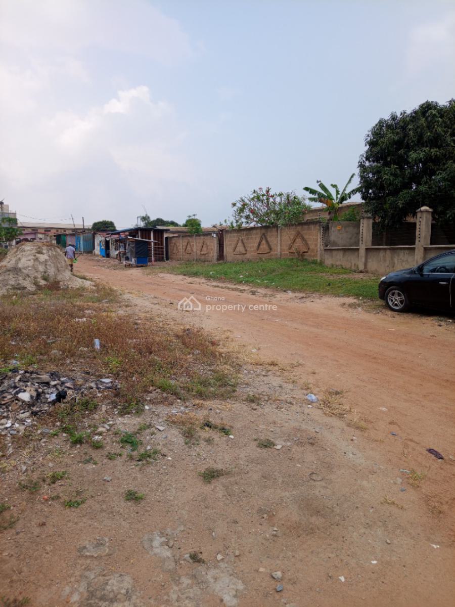 Half Plot with Single Room on It, Obeyeyie, Amasaman, Ga West Municipal, Accra, Residential Land for Sale