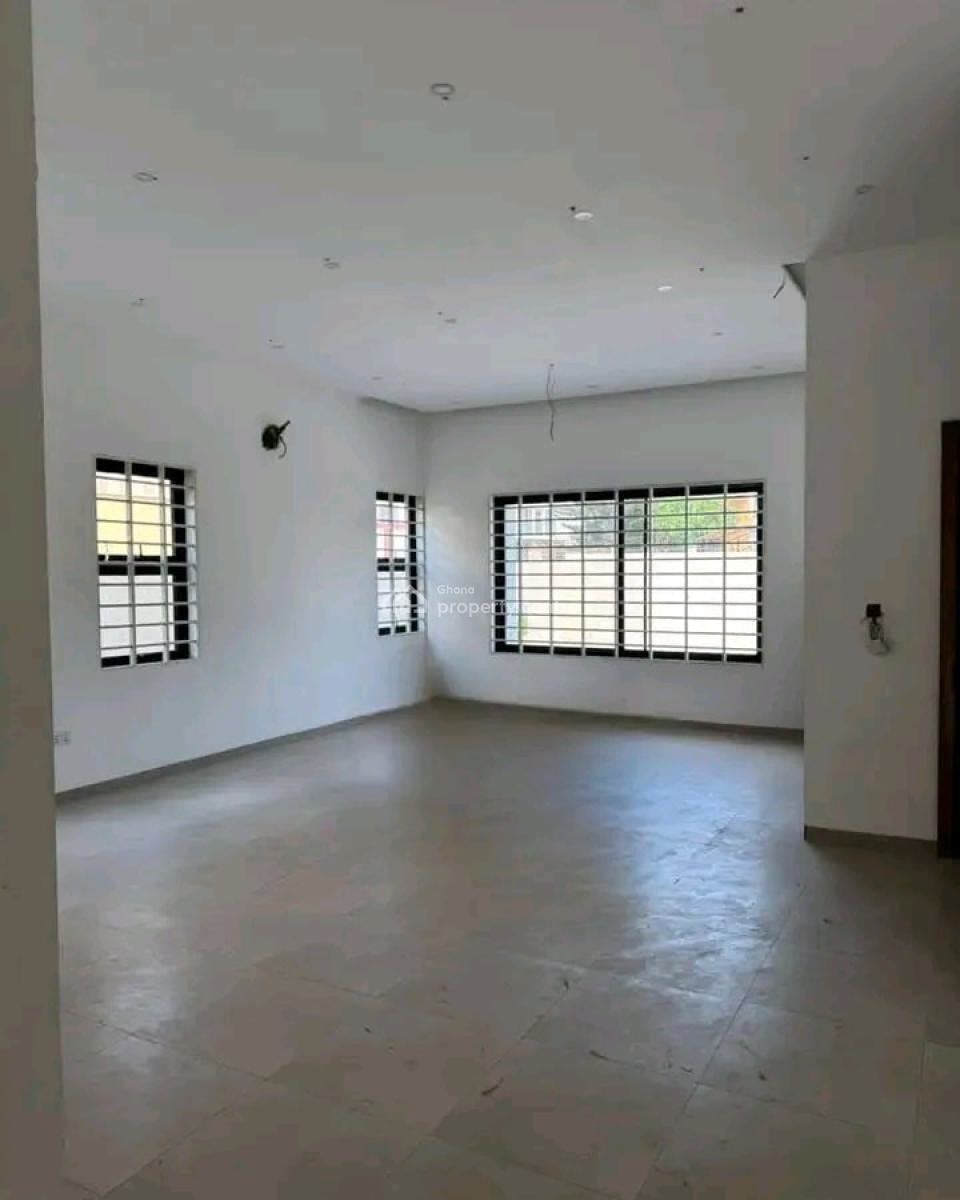 Executive 4-bedroom, Spintex, Accra, Townhouse for Sale