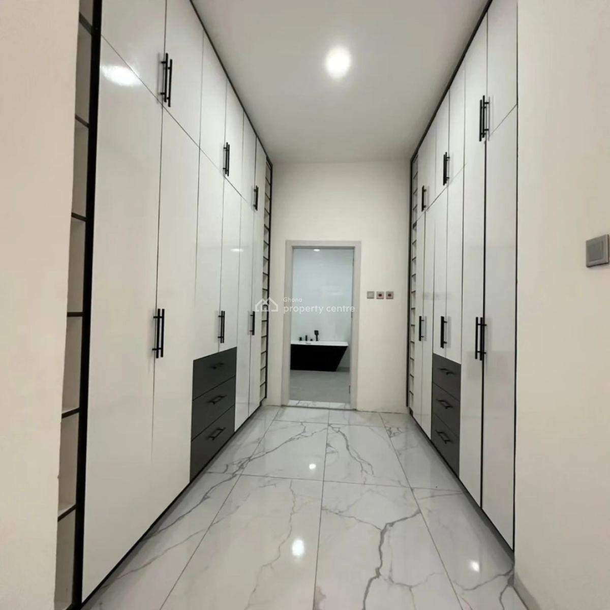 Executive 4 Bedrooms, Ashaley Botwe, Adenta Municipal, Accra, House for Sale