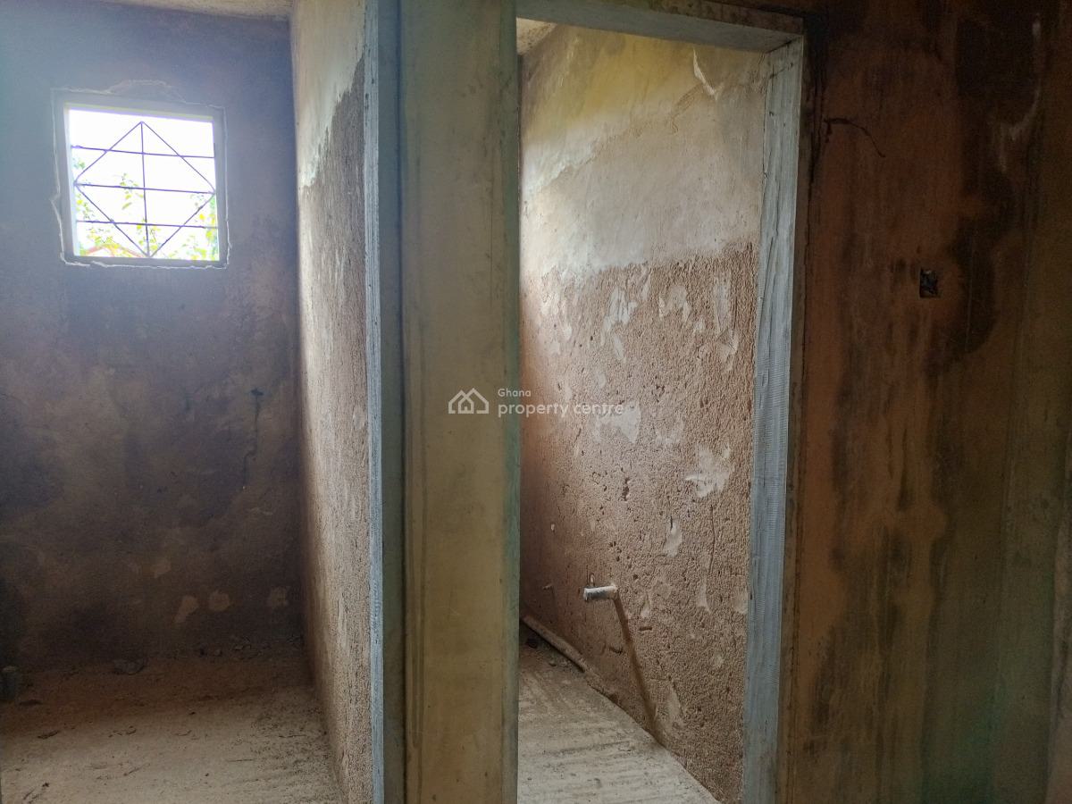 Titled 3brm with Storey Foundation at Kutunse Dvla Amasaman Accra, Kutunse Dvla, Amasaman, Ga West Municipal, Accra, Detached Duplex for Sale