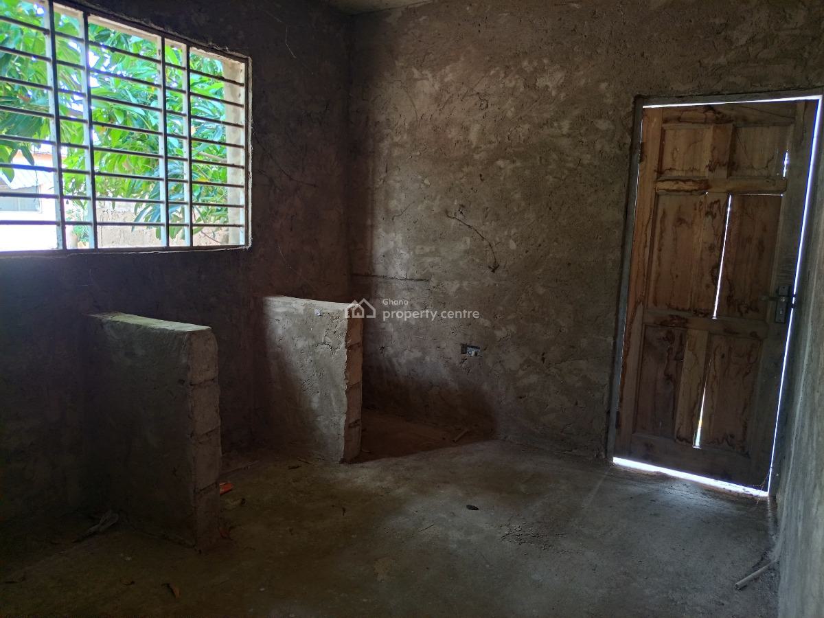 Titled 3brm with Storey Foundation at Kutunse Dvla Amasaman Accra, Kutunse Dvla, Amasaman, Ga West Municipal, Accra, Detached Duplex for Sale