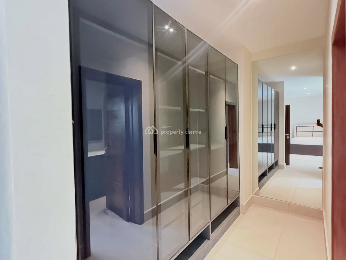 Luxurious Fully Furnished 3-bedroom Smart Homr+ Bq @ Cantonment, Cantonments, Accra, Townhouse for Rent