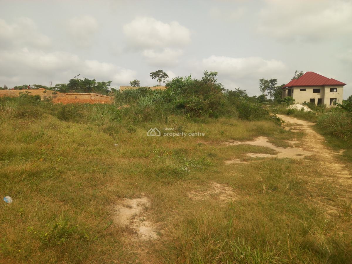 Plot   ( Paky No. 1 )  5th Plot  Main Road (semenhyia)., Pakyi No 1. Semenhyia., Kumasi Metropolitan, Ashanti, Residential Land for Sale