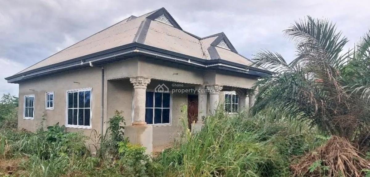 3 Bedrooms   ( on Full Plot) Kwamo/ Jachie., Kwamo/ Adako Jachie, on Tech Ejisu Road., Ejisu-juaben Municipal, Ashanti, House for Sale