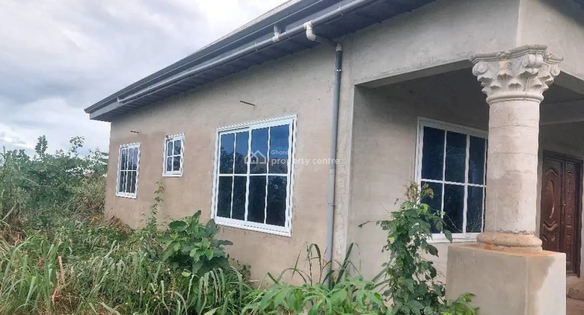 3 Bedrooms   ( on Full Plot) Kwamo/ Jachie., Kwamo/ Adako Jachie, on Tech Ejisu Road., Ejisu-juaben Municipal, Ashanti, House for Sale