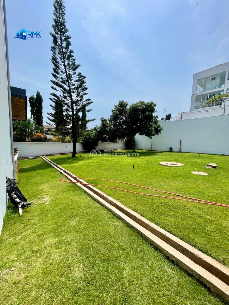 4 Bedroom Standalone House with Lovely Garden, Osu, Accra, Detached Bungalow for Rent