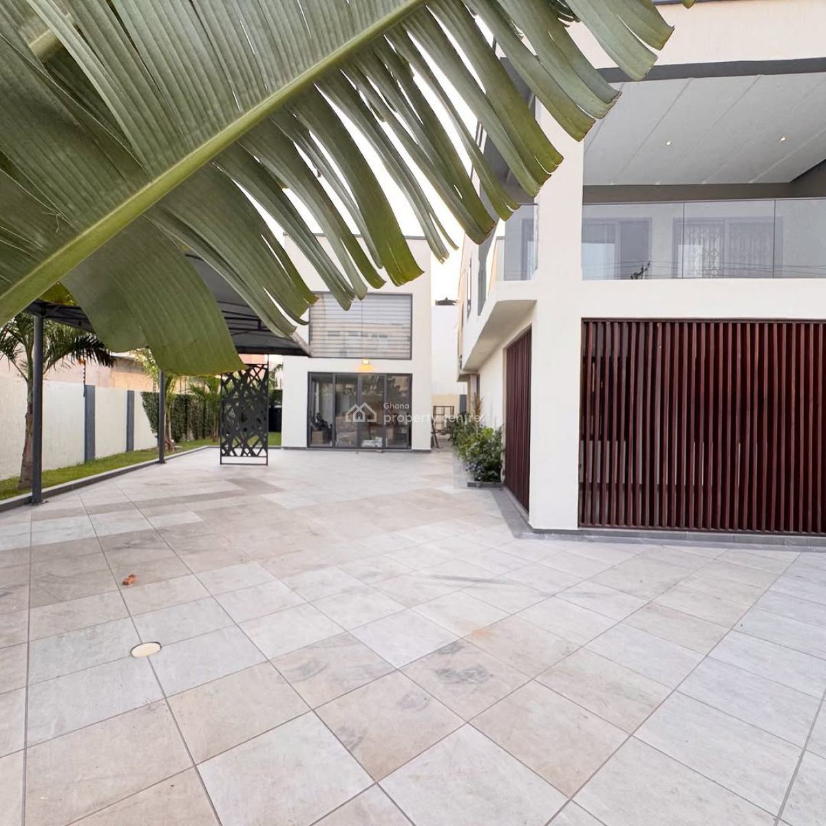 Executive 6 Bedroom, Spintex, Accra, House for Sale