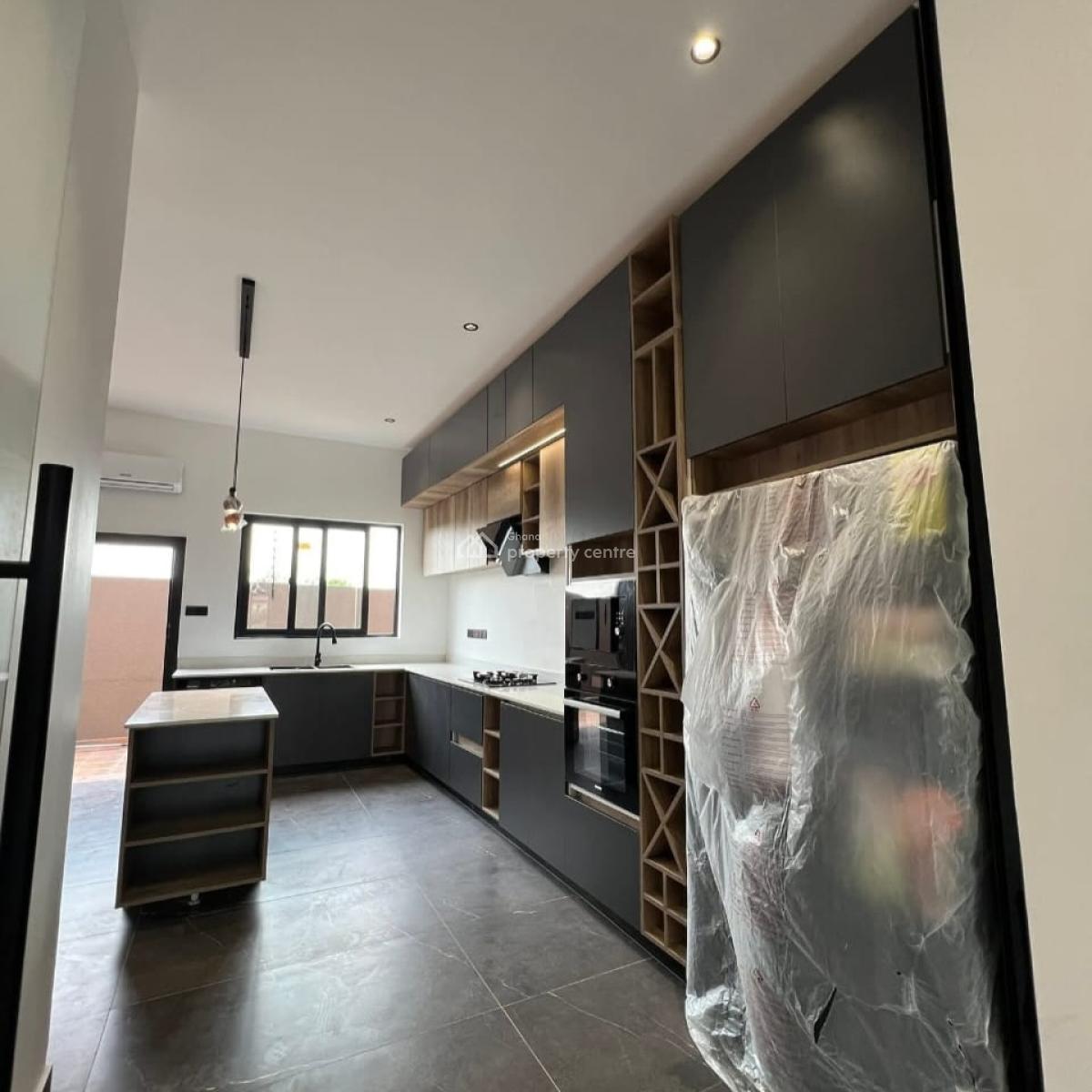 Executive 4 Bedroom, Oyarifa, La Nkwantanang Madina Municipal, Accra, House for Sale