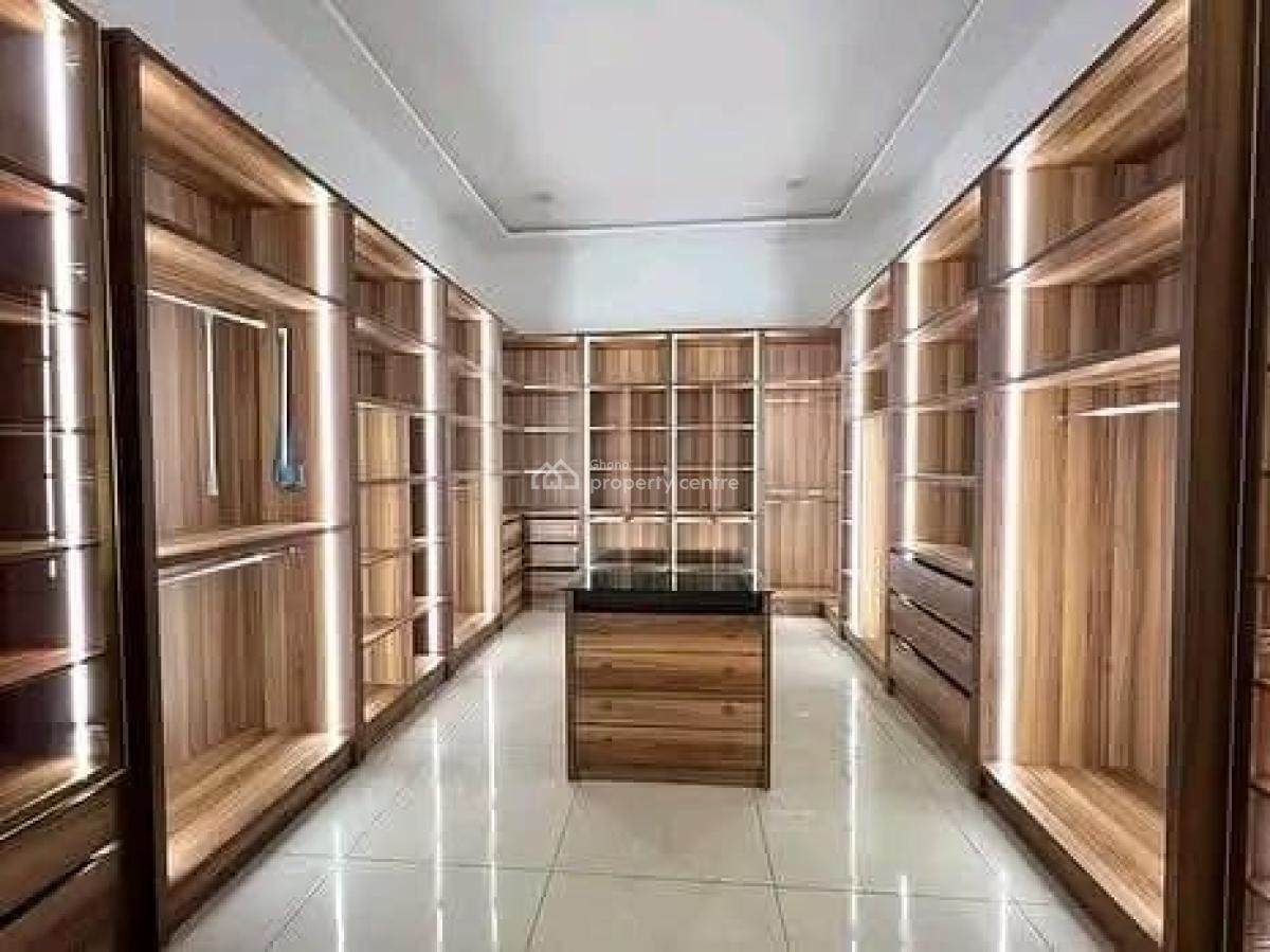 Luxurious 5-bedroom Townhouse @ East Airport, East Airport, Airport Residential Area, Accra, Townhouse for Sale