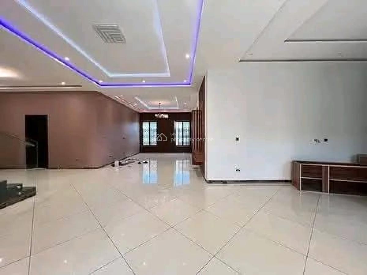 Luxurious 5-bedroom Townhouse @ East Airport, East Airport, Airport Residential Area, Accra, Townhouse for Sale