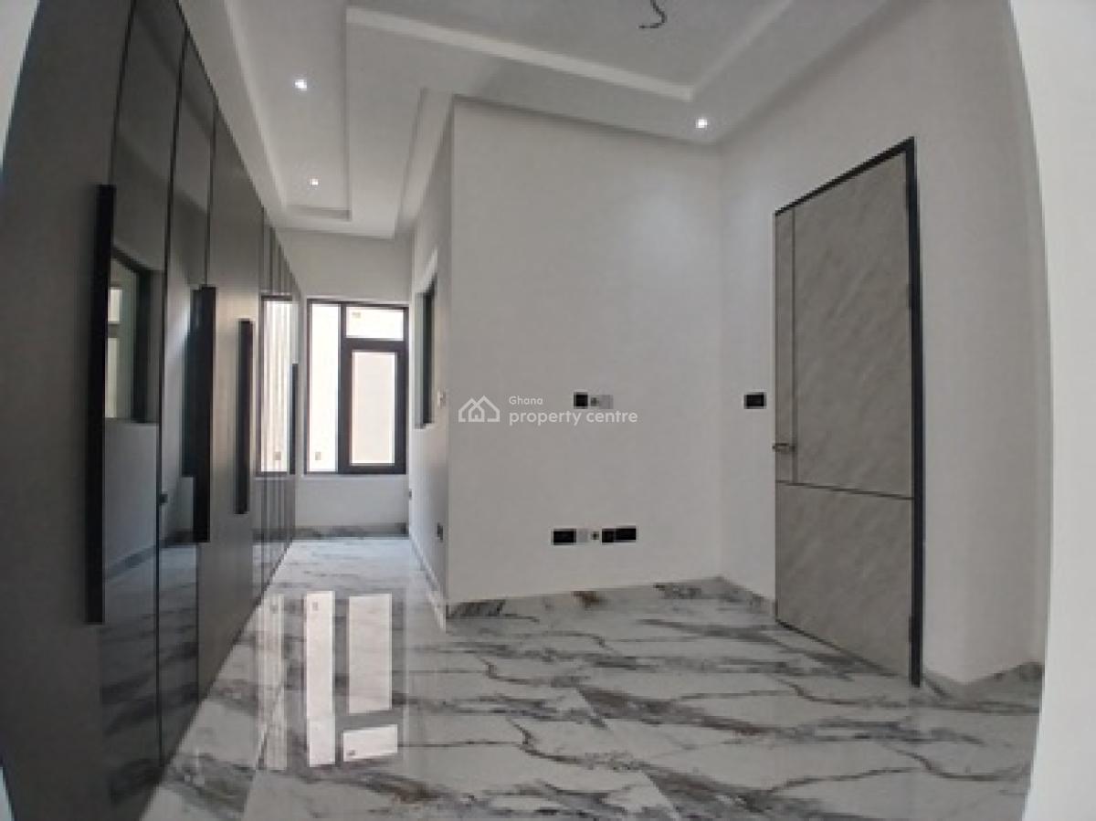4 Bedroom House with Mini Swimming Pool in a Good Location., East Legon Hills, Adenta Municipal, Accra, Detached Duplex for Sale