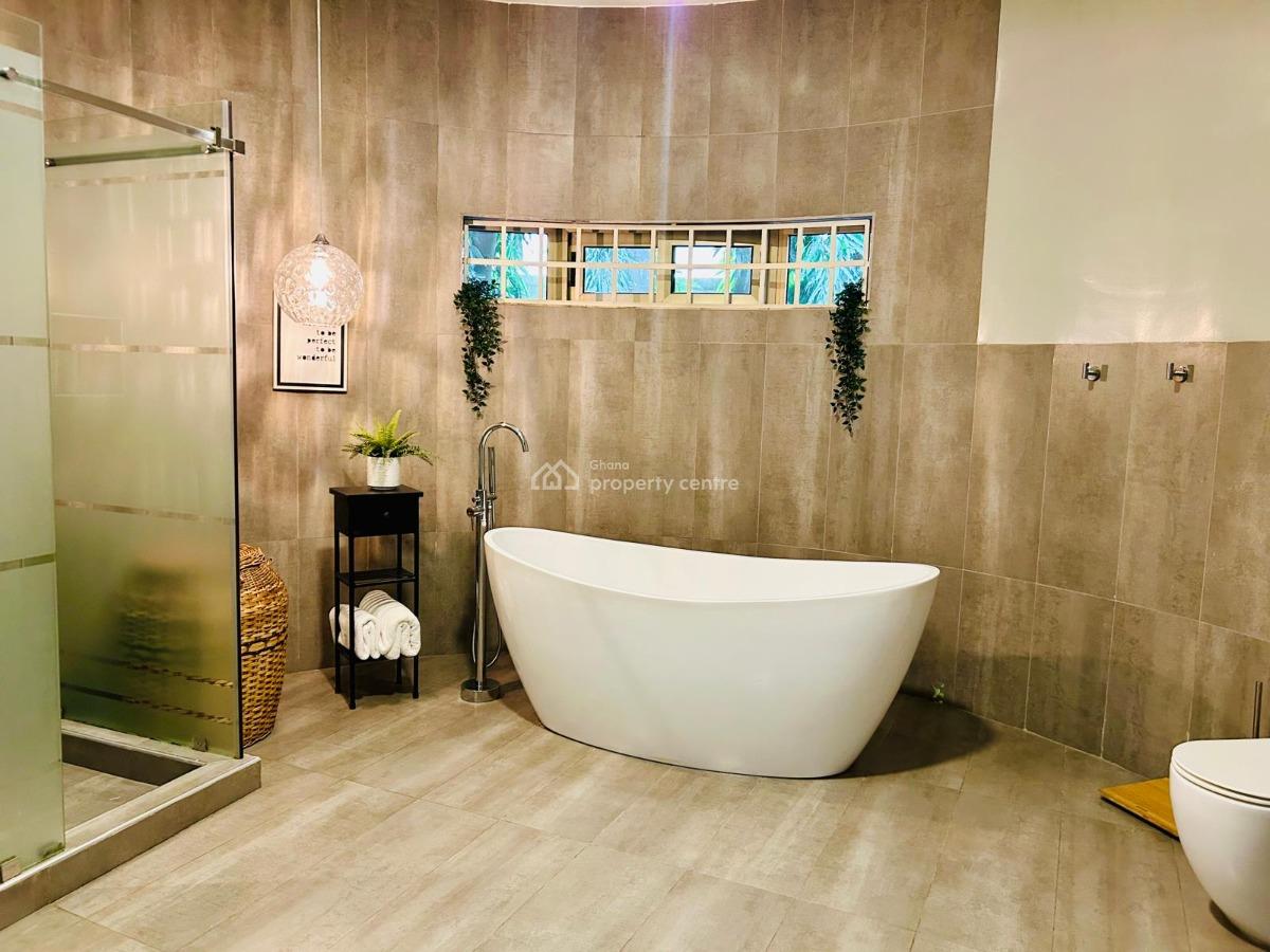 Executive 5 Bedrooms, Roman Ridge, Accra, House for Rent