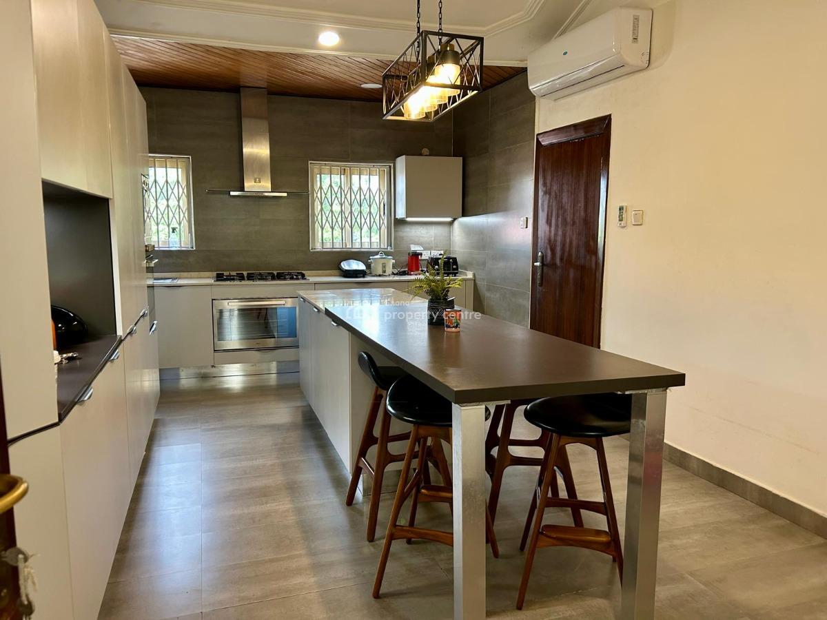 Executive 5 Bedrooms, Roman Ridge, Accra, House for Rent