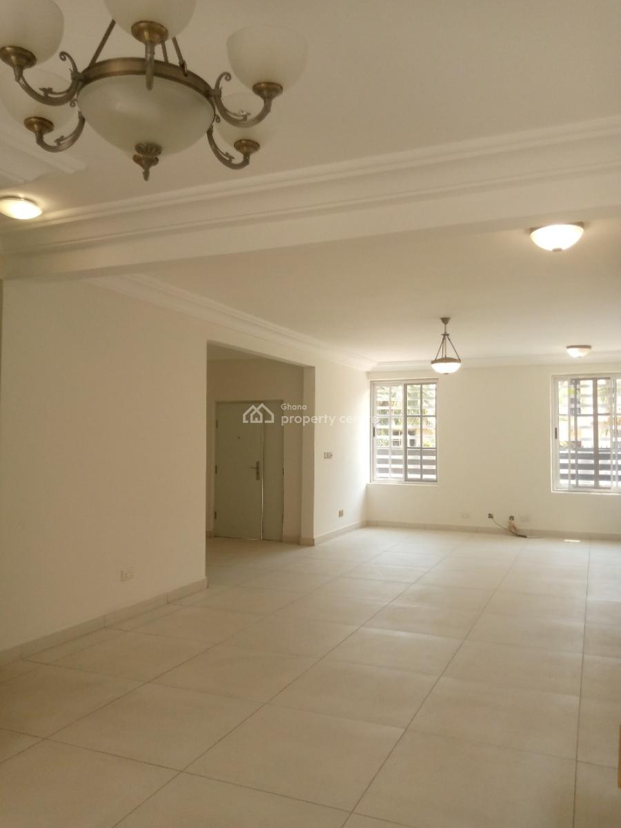 Executive 3-ɓedroom Detached House @ East Airport, East Airport, Airport Residential Area, Accra, House for Rent