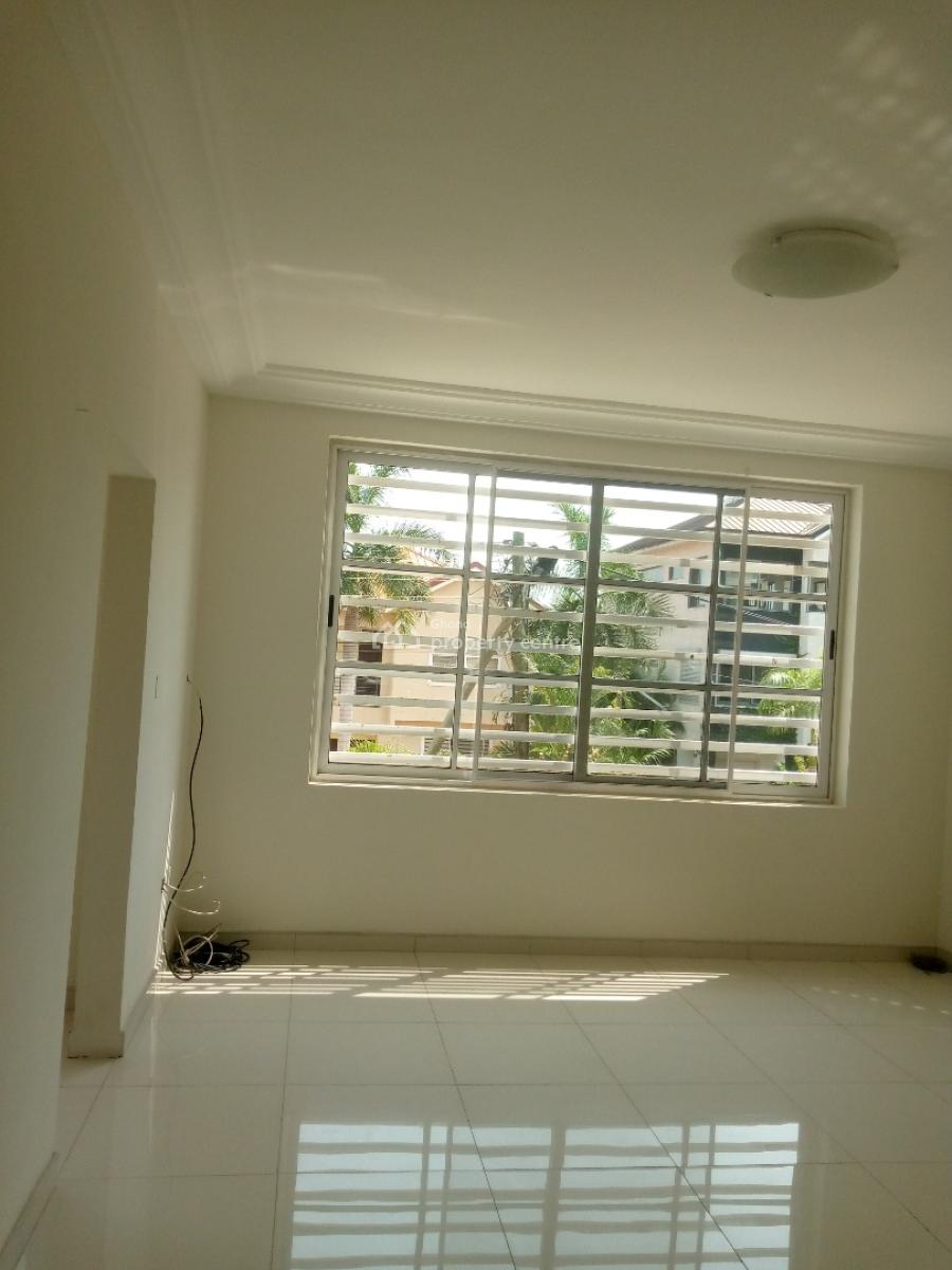 Executive 3-ɓedroom Detached House @ East Airport, East Airport, Airport Residential Area, Accra, House for Rent