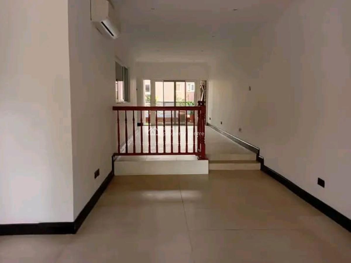 Executive 4-bedroom Townhouse @ Airport Residential, Airport Residential Area, Accra, House for Rent